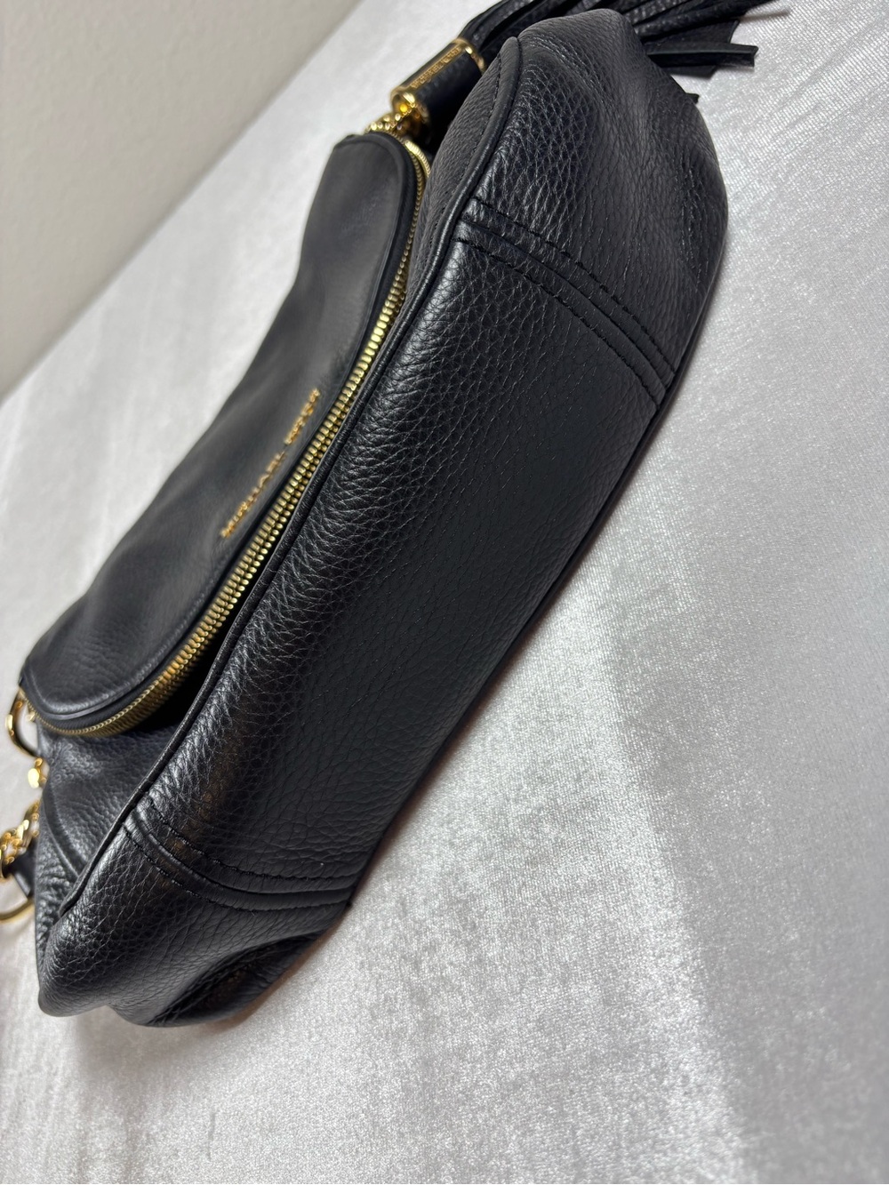 Michael Kors Black Pebbled Leather Tassel Shoulder Bag Gold Chain Hobo Purse - Picture 10 of 14